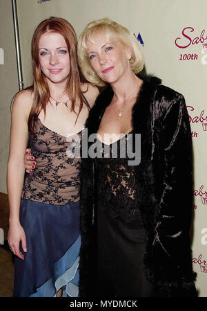 23 Oct 2000, Los Angeles, California, USA --- Original caption: Sabrina The Teenage Witch celebrate their 100th episode at the Sunset Room in Los Angeles. Melissa Joan Hart and mom, Paula. --- Image by © . / USAMelissa Joan Hart with Mother Red Carpet Event, Vertical, USA, Film Industry, Celebrities,  Photography, Bestof, Arts Culture and Entertainment, Topix Celebrities fashion /  Vertical, Best of, Event in Hollywood Life - California,  Red Carpet and backstage, USA, Film Industry, Celebrities,  movie celebrities, TV celebrities, Music celebrities, Photography, Bestof, Arts Culture and Enter Stock Photo