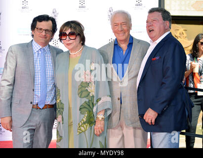 Christopher Plummer honored with hand and Footprint at the TCL Chinese Theatre in Los Angeles. March 27, 2015.Christopher Plummer, Shirley Maclaine , William Shatner  Event in Hollywood Life - California, Red Carpet Event, USA, Film Industry, Celebrities, Photography, Bestof, Arts Culture and Entertainment, Topix Celebrities fashion, Best of, Hollywood Life, Event in Hollywood Life - California, movie celebrities, TV celebrities, Music celebrities, Topix, Bestof, Arts Culture and Entertainment, Photography,    inquiry tsuni@Gamma-USA.com , Credit Tsuni / USA, Honored with hand and footprint in Stock Photo