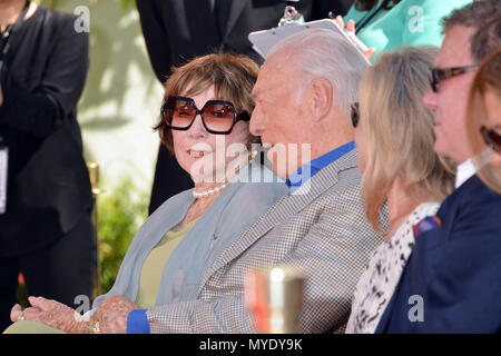 Christopher Plummer honored with hand and Footprint at the TCL Chinese Theatre in Los Angeles. March 27, 2015.Christopher Plummer, Shirley Maclaine, William Shatner 043101  Event in Hollywood Life - California, Red Carpet Event, USA, Film Industry, Celebrities, Photography, Bestof, Arts Culture and Entertainment, Topix Celebrities fashion, Best of, Hollywood Life, Event in Hollywood Life - California, movie celebrities, TV celebrities, Music celebrities, Topix, Bestof, Arts Culture and Entertainment, Photography,    inquiry tsuni@Gamma-USA.com , Credit Tsuni / USA, Honored with hand and footpr Stock Photo