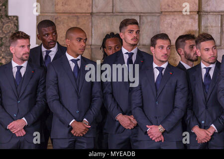 Lisbon, Portugal. 6th June, 2018. Portugal's midfielder Adrien Silva (23), Portugal's midfielder William Carvalho (14), Portugal's midfielder Joao Mario (10), Portugal's forward Gelson Martins (18), Portugal's forward Andre Silva (9), Portugal's defender Cedric Soares (21), Portugal's midfielder Bernardo Silva (11) and Portugal's defender Raphael Guerreiro (5) during the Portugal's World Cup 2018 squad reception © Alexandre de Sousa/Alamy Live News Stock Photo