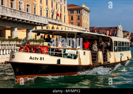 A Vaporetto (Waterbus) On The Grand Canal, Venice, Italy Stock Photo