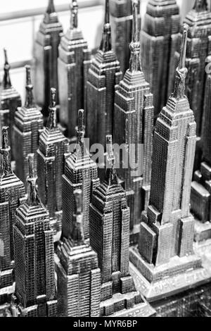New York Empire State Building Deluxe Poly Souvenir Modell mit Licht ! 