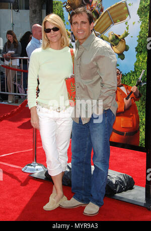 Steve Carell and wife arriving at the OVER THE HEDGE Premiere at the Westwood Theatre  in Los Angeles. April 30,  2006.12 CarellSteve wife019  Event in Hollywood Life - California, Red Carpet Event, USA, Film Industry, Celebrities, Photography, Bestof, Arts Culture and Entertainment, Celebrities fashion, Best of, Hollywood Life, Event in Hollywood Life - California, Red Carpet and backstage, Music celebrities, Topix, Couple, family ( husband and wife ) and kids- Children, brothers and sisters inquiry tsuni@Gamma-USA.com, Credit Tsuni / USA, 2006 to 2009 Stock Photo