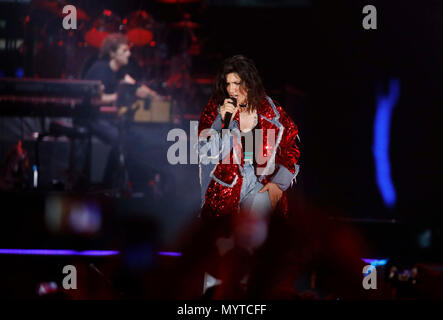 Naples, Italy. 7th June, 2018. Elisa performs during 'Pino è' tribute concert at Pino Daniele, Italian singer dead in 2015,  Naples 07 june 2018 Credit: agnfoto/Alamy Live News Stock Photo