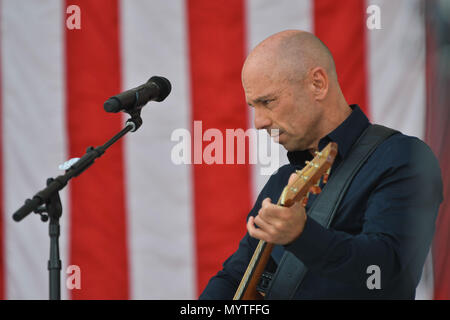 Arlington, DC, USA. 6th June, 2018. Musician KENNY CHESNEY performs at a memorial event at Arlington National Cemetery marking the 50th anniversary of the assassination of Robert F. Kennedy. Credit: Jay Mallin/ZUMA Wire/Alamy Live News Stock Photo