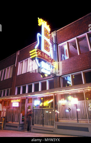 1992 HISTORICAL B B KING’S BLUES CLUB SIGN BEALE STREET MEMPHIS TENNESSEE USA Stock Photo