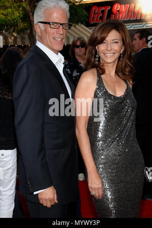 MARY STEENBURGEN STEP BROTHERS PREMIERE WESTWOOD LOS ANGELES USA 15 ...