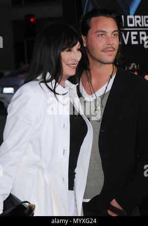 Anjelica Huston and son Jack   - X-Men Wolverine Industry Screening at the Chinese Theatre In Los Angeles.HustonAnjelica JackHuston son 76  Event in Hollywood Life - California, Red Carpet Event, USA, Film Industry, Celebrities, Photography, Bestof, Arts Culture and Entertainment, Celebrities fashion, Best of, Hollywood Life, Event in Hollywood Life - California, Red Carpet and backstage, Music celebrities, Topix, Couple, family ( husband and wife ) and kids- Children, brothers and sisters inquiry tsuni@Gamma-USA.com, Credit Tsuni / USA, 2006 to 2009 Stock Photo
