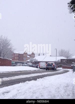 UK weather- two inch of snow fall overnight in Morley near Leeds. Taken on the 4 th March 2016. Stock Photo