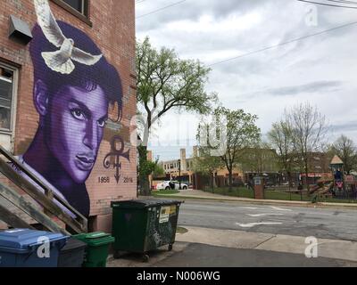 W 26th St, Minneapolis, Minnesota, USA. 27th Apr, 2016. Mural for Prince in Uptown, Minneapolis, MN, by graffiti artist Rock &quot;Cyfi&quot; Martinez. Prince looks out over a playground of children. Credit:  E. Katie Holm/StockimoNews/Alamy Live News Stock Photo