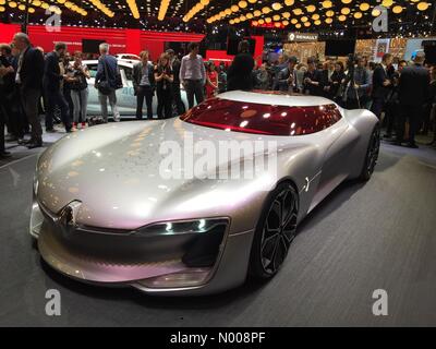 Paris, France. 29th September, 2016. World premier of Renault Trezor electric super car concept. Credit:  highbrow / StockimoNews/Alamy Live News Stock Photo