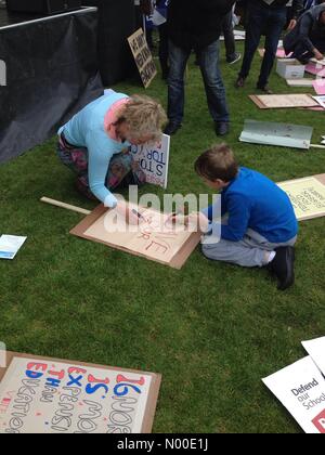 Bristol, UK. 20th May, 2017. Bristol,UK 20th May 2017. Protesters are pictured as they prepare to take part in a protest march against education cuts. Credit: lynchpics1/StockimoNews/Alamy Live News Stock Photo