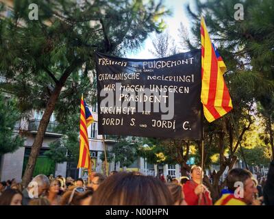 79, Barcelona, Spain. 11th Nov, 2017. Protest against the imprisonment of Catalan government members, on November 11 Credit: Queralt Sunyer/StockimoNews/Alamy Live News