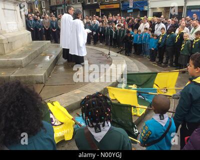 Lewisham Way, London, UK. 11th Nov, 2018. Remembrance Sunday at the New Cross War Memorial, Lewisham Way Credit: JohnGaffen3/StockimoNews/Alamy Live News Stock Photo