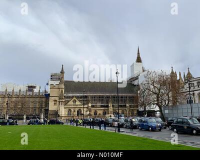 UK News: London, UK March 4th 2019. Black taxi cab drivers bring Westminster to a standstill with their protest blockade. Stock Photo