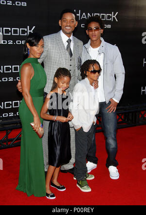 Will Smith, Jada Pinkett and kids-  Hancock LA premiere at the Chinese Theatre In Los Angeles.  Full length eye contact smileSmithWill PinkettJada kids 30  Event in Hollywood Life - California, Red Carpet Event, USA, Film Industry, Celebrities, Photography, Bestof, Arts Culture and Entertainment, Celebrities fashion, Best of, Hollywood Life, Event in Hollywood Life - California, Red Carpet and backstage, Music celebrities, Topix, Couple, family ( husband and wife ) and kids- Children, brothers and sisters inquiry tsuni@Gamma-USA.com, Credit Tsuni / USA, 2006 to 2009 Stock Photo