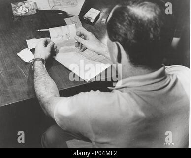 Original Film Title: 12 ANGRY MEN.  English Title: 12 ANGRY MEN.  Film Director: SIDNEY LUMET.  Year: 1957.  Stars: MARTIN BALSAM. Credit: UNITED ARTISTS / Album Stock Photo