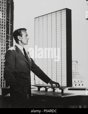 Original Film Title: THE FOUNTAINHEAD.  English Title: THE FOUNTAINHEAD.  Film Director: KING VIDOR.  Year: 1949.  Stars: GARY COOPER. Credit: WARNER BROTHERS / Album Stock Photo