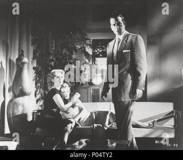 Original Film Title: SLIGHTLY SCARLET.  English Title: SLIGHTLY SCARLET.  Film Director: ALLAN DWAN.  Year: 1956.  Stars: ARLENE DAHL; RHONDA FLEMING; JOHN PAYNE. Credit: RKO / Album Stock Photo