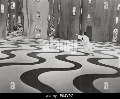 Original Film Title: DADDY LONG LEGS.  English Title: DADDY LONG LEGS.  Film Director: JEAN NEGULESCO.  Year: 1955.  Stars: LESLIE CARON; FRED ASTAIRE. Credit: 20TH CENTURY FOX / Album Stock Photo