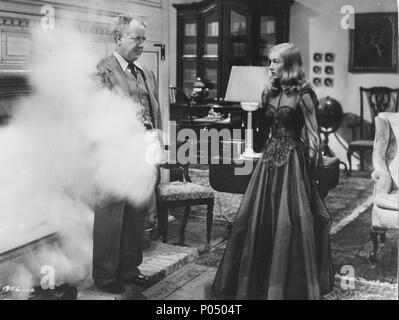 Original Film Title: I MARRIED A WITCH.  English Title: I MARRIED A WITCH.  Film Director: RENE CLAIR.  Year: 1942.  Stars: CECIL KELLAWAY; VERONICA LAKE. Credit: UNITED ARTISTS / Album Stock Photo