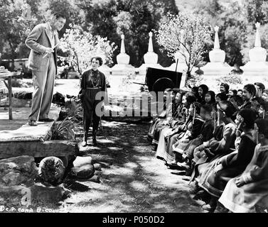 Original Film Title: LOST HORIZON.  English Title: LOST HORIZON.  Film Director: FRANK CAPRA.  Year: 1937.  Stars: RONALD COLMAN; JANE WYATT. Credit: COLUMBIA PICTURES / Album Stock Photo