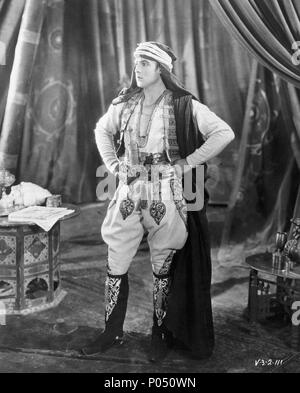 Original Film Title: THE SON OF THE SHEIK.  English Title: THE SON OF THE SHEIK.  Film Director: GEORGE FITZMAURICE.  Year: 1926.  Stars: RUDOLPH VALENTINO. Credit: UNITED ARTISTS / Album Stock Photo