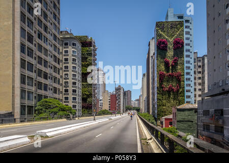 Elevated highway known as Minhocao (Elevado Presidente Joao Goulart) - Sao Paulo, Brazil Stock Photo