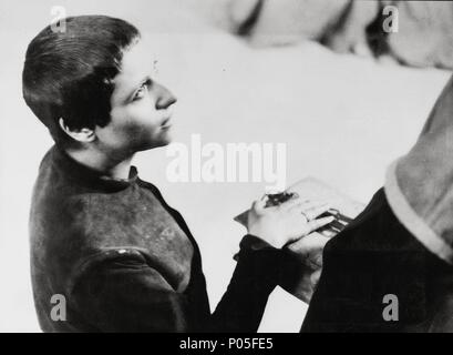 Original Film Title: LA PASSION DE JEANNE D'ARC.  English Title: PASSION OF JOAN OF ARC, THE.  Film Director: CARL THEODOR DREYER.  Year: 1928.  Stars: JEANNE D'ARC; MARIE FALCONETTI. Credit: SOCIETE GENERALE DE FILMS / Album Stock Photo