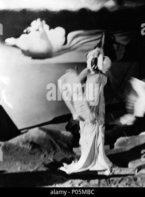 Original Film Title: SPELLBOUND.  English Title: SPELLBOUND.  Film Director: ALFRED HITCHCOCK.  Year: 1945. Credit: Selznick International Pictures/Vanguard Films / Album