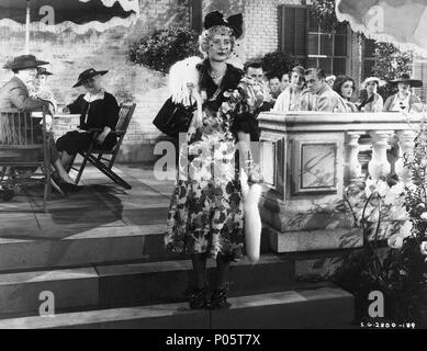 Original Film Title: STELLA DALLAS.  English Title: STELLA DALLAS.  Film Director: KING VIDOR.  Year: 1937.  Stars: BARBARA STANWYCK. Credit: UNITED ARTISTS / Album Stock Photo