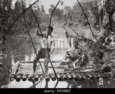 Original Film Title: TARZAN AND THE HUNTRESS.  English Title: TARZAN AND THE HUNTRESS.  Film Director: KURT NEUMANN.  Year: 1947.  Stars: JOHNNY SHEFFIELD; JOHNNY WEISSMULLER; BRENDA JOYCE. Credit: RKO / Album Stock Photo