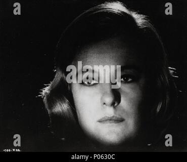 Original Film Title: SÉANCE ON A WET AFTERNOON.  English Title: SÉANCE ON A WET AFTERNOON.  Film Director: BRYAN FORBES.  Year: 1964.  Stars: KIM STANLEY. Credit: ALLIED FILM MAKERS/BEAVER FILMS / Album Stock Photo