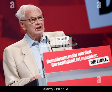 09 June 2018, Germany, Leipzig: Hans Modrow, last Minister President of the GDR, speaks at the national party conference of The Left party. Photo: Britta Pedersen/dpa Stock Photo