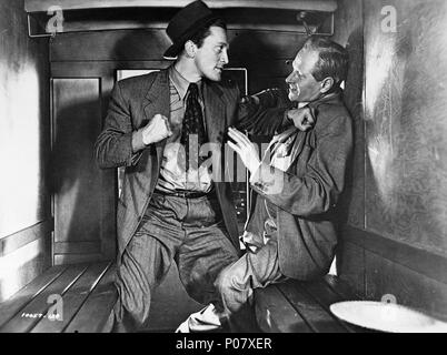 Original Film Title: DETECTIVE STORY.  English Title: DETECTIVE STORY.  Film Director: WILLIAM WYLER.  Year: 1951.  Stars: KIRK DOUGLAS; GEORGE MACREADY. Credit: PARAMOUNT PICTURES / Album Stock Photo