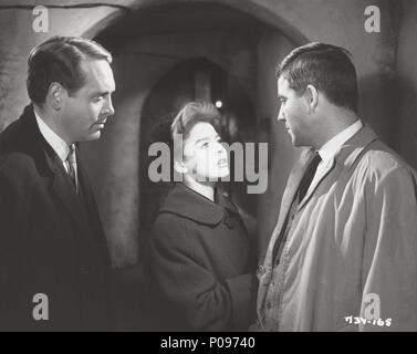 Original Film Title: LIFE FOR RUTH.  English Title: WALK IN THE SHADOW.  Film Director: BASIL DEARDEN.  Year: 1962.  Stars: PATRICK MCGOOHAN; MICHAEL CRAIG; JANET MUNRO. Credit: RANK / Album Stock Photo