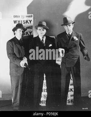 Original Film Title: THE ROARING TWENTIES.  English Title: THE ROARING TWENTIES.  Film Director: RAOUL WALSH.  Year: 1939.  Stars: HUMPHREY BOGART; JAMES CAGNEY. Credit: WARNER BROS/FIRST NATIONAL / Album Stock Photo