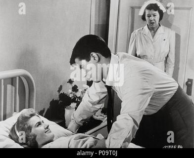 Original Film Title: ROCK-A-BYE BABY.  English Title: ROCK-A-BYE BABY.  Film Director: FRANK TASHLIN.  Year: 1958.  Stars: JERRY LEWIS; MARILYN MAXWELL. Credit: PARAMOUNT PICTURES / Album Stock Photo