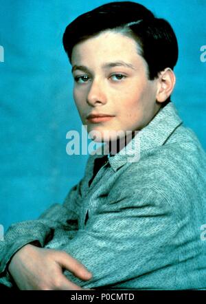 stars-edward-furlong-p0cmtd.jpg