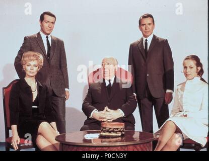 Original Film Title: TOPAZ.  English Title: TOPAZ.  Film Director: ALFRED HITCHCOCK.  Year: 1969.  Stars: DANY ROBIN; JOHN FORSYTHE; CLAUDE JADE; ALFRED HITCHCOCK; FREDERICK STAFFORD. Credit: UNIVERSAL PICTURES / Album Stock Photo