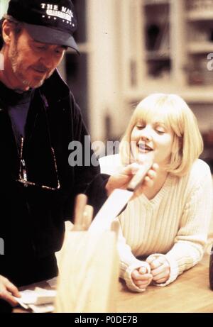 Drew Barrymore Film Scream (USA 1996) Characters: Casey Becker Director ...