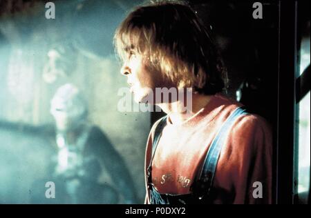 Original Film Title: THE LAWNMOWER MAN.  English Title: THE LAWNMOWER MAN.  Film Director: BRETT LEONARD.  Year: 1992.  Stars: JEFF FAHEY. Credit: FIRST INDEPENDENT/ALLIED VISION / Album Stock Photo