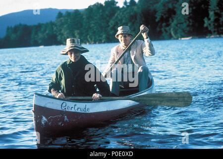 Original Film Title: ON GOLDEN POND.  English Title: ON GOLDEN POND.  Film Director: MARK RYDELL.  Year: 1981.  Stars: HENRY FONDA; KATHARINE HEPBURN. Credit: UNIVERSAL PICTURES / Album Stock Photo