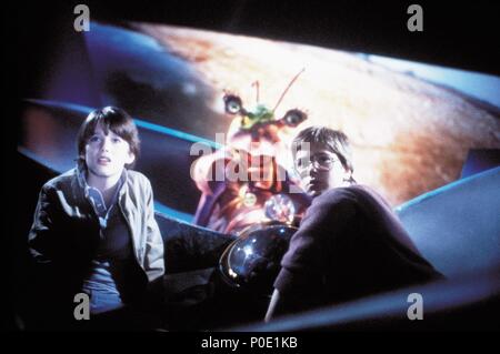 Original Film Title: EXPLORERS.  English Title: EXPLORERS.  Film Director: JOE DANTE.  Year: 1985.  Stars: ETHAN HAWKE; RIVER PHOENIX. Credit: PARAMOUNT PICTURES / Album Stock Photo