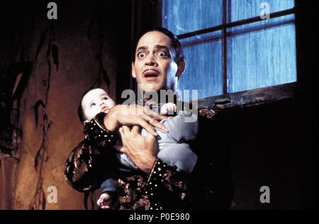 Original Film Title: ADDAMS FAMILY VALUES.  English Title: ADDAMS FAMILY VALUES.  Film Director: BARRY SONNENFELD.  Year: 1993.  Stars: RAUL JULIA. Credit: PARAMOUNT PICTURES / Album Stock Photo