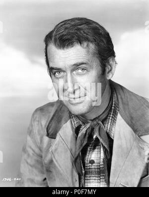Original Film Title: THE FAR COUNTRY.  English Title: THE FAR COUNTRY.  Film Director: ANTHONY MANN.  Year: 1954.  Stars: JAMES STEWART. Credit: UNIVERSAL PICTURES / Album Stock Photo