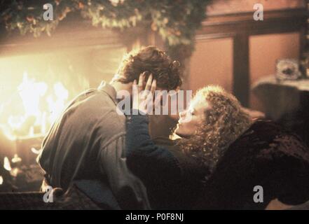 Original Film Title: FAR AND AWAY.  English Title: FAR AND AWAY.  Film Director: RON HOWARD.  Year: 1992.  Stars: TOM CRUISE; NICOLE KIDMAN. Credit: UNIVERSAL PICTURES / Album Stock Photo