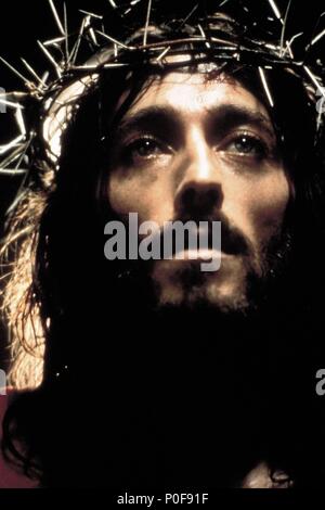 Original Film Title: JESUS OF NAZARETH.  English Title: JESUS OF NAZARETH.  Film Director: FRANCO ZEFFIRELLI.  Year: 1977.  Stars: ROBERT POWELL. Credit: CARTAGO FILMS/RAI/ITC/SIR LEW GRADE / Album Stock Photo