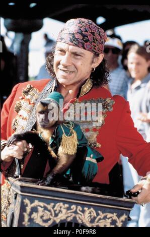 Original Film Title: MONKEY TROUBLE.  English Title: MONKEY TROUBLE.  Film Director: FRANCO AMURRI.  Year: 1994.  Stars: HARVEY KEITEL. Stock Photo