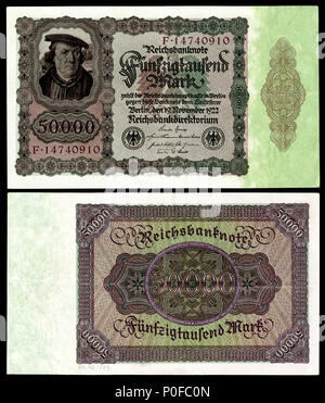 . English: German Papiermark of the Weimar Republic, post World War I hyperinflation era (1921–24).  . 1922 (note), 2015 (image). Reichsbankdirektorium Berlin 3 GER-80-Reichsbanknote-50000 Mark (1922) Stock Photo